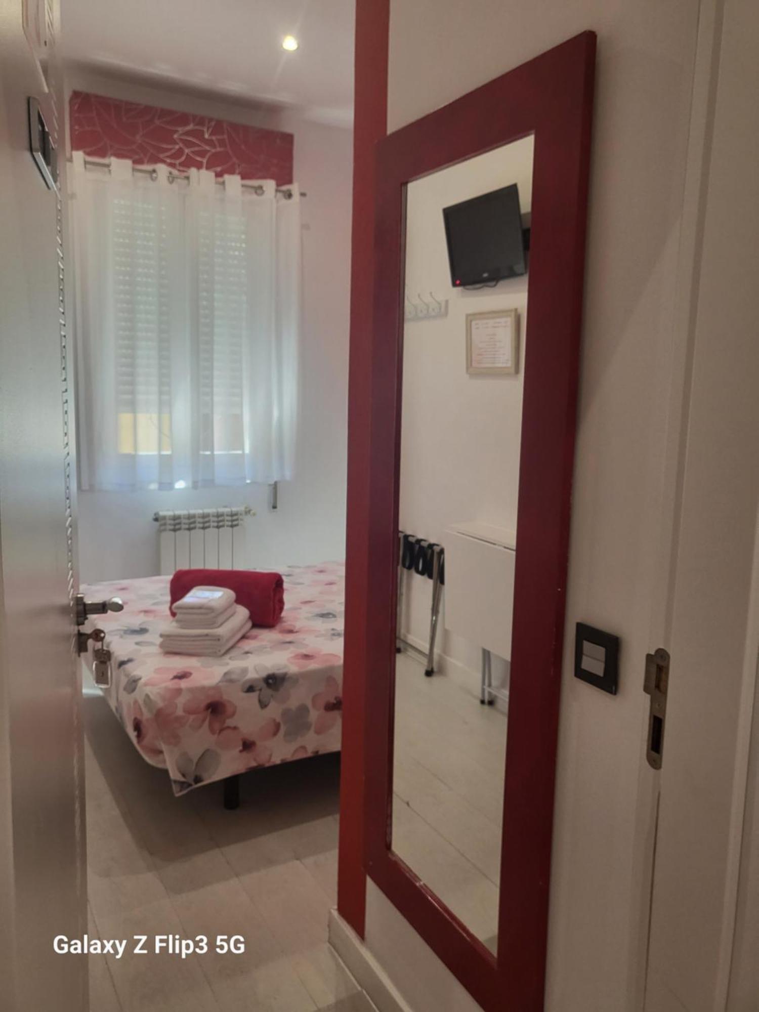 Hostal Inn Madrid Eksteriør billede